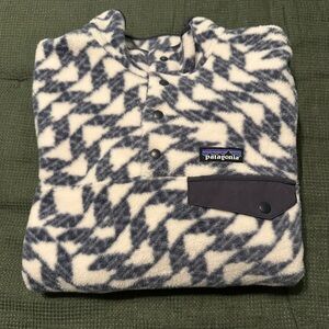 Patagonia Women’s Lightweight Synchilla Snap-T Fleece Pullover - M